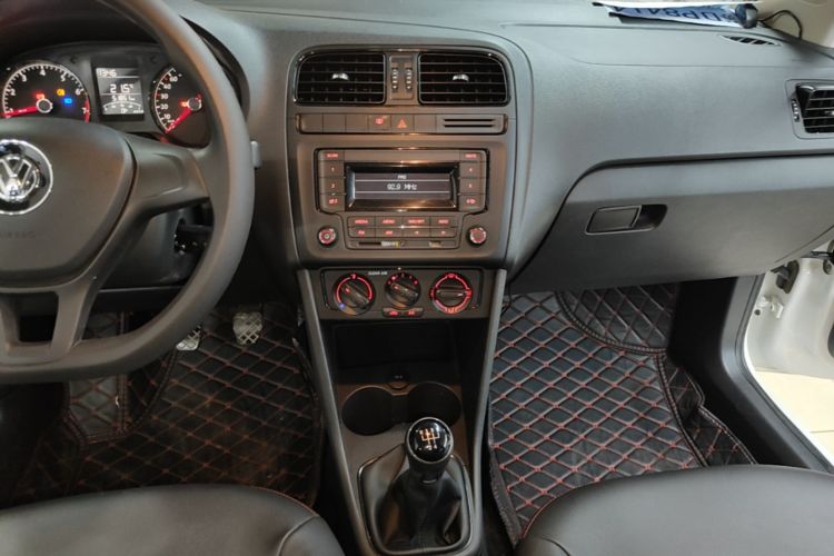 Volkswagen Polo 2017 #13 Volkswagen Polo 2017 car image #13