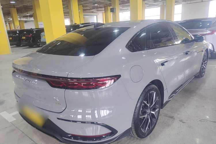 BYD Han 2025 car image #5