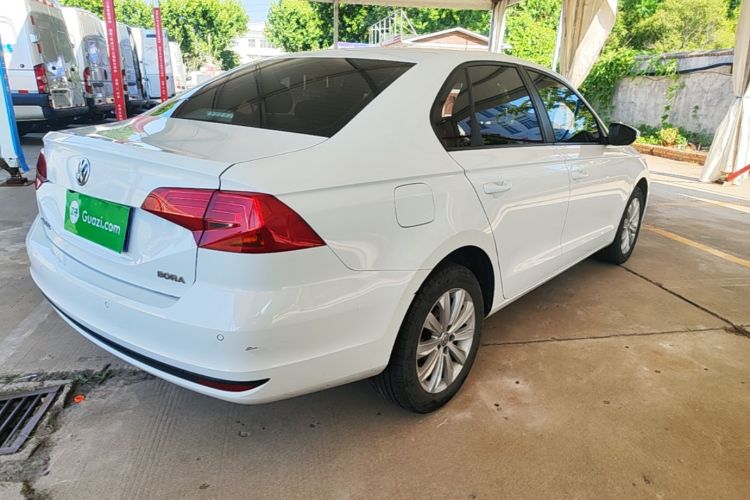 Volkswagen Bora 2023 imagen de coche #5