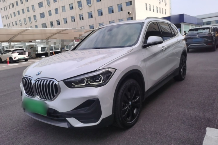 BMW X1 2021 #2 BMW X1 2021 car image #2