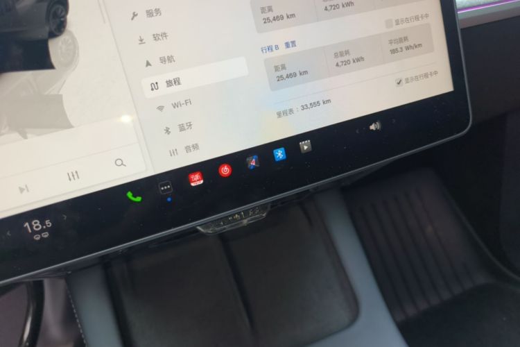 Tesla Model Y 2024 #12 Tesla Model Y 2024 car image #12