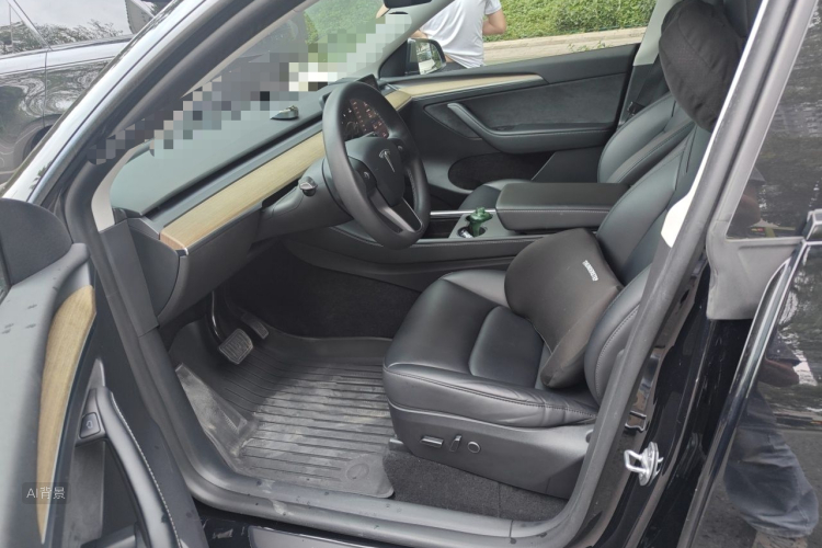 Tesla Model Y 2023 #17 Tesla Model Y 2023 car image #17