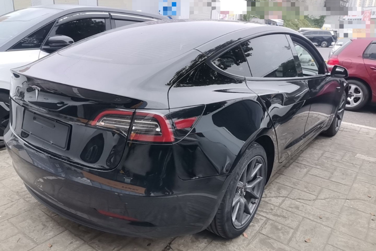 Tesla Model 3 2023 car image #7
