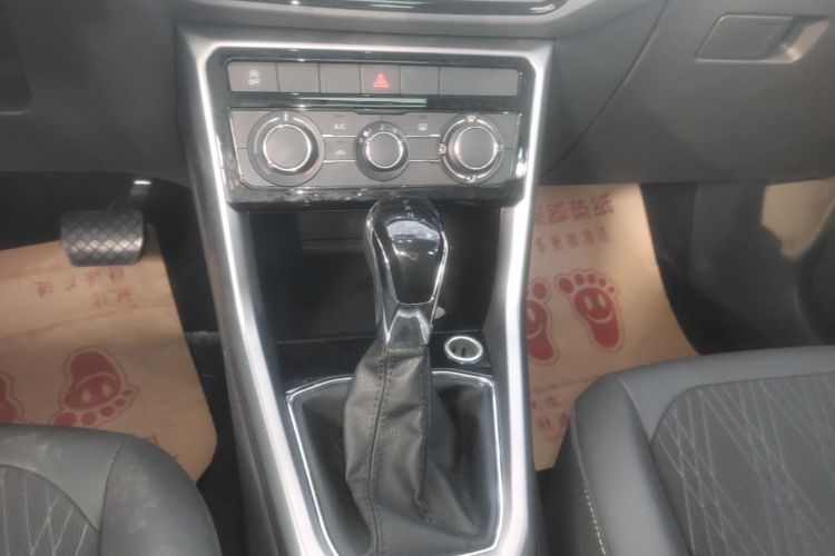 Volkswagen T-Cross 2019 #18 Volkswagen T-Cross 2019 صورة سيارة #18