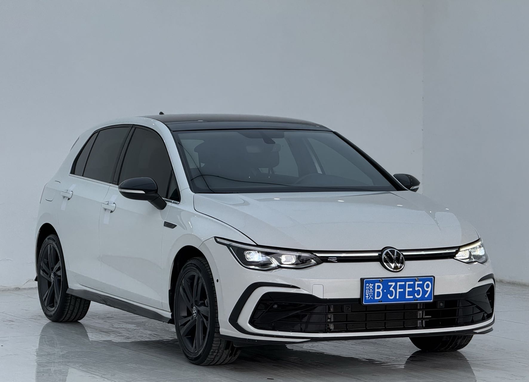 2023 immagine di auto #3