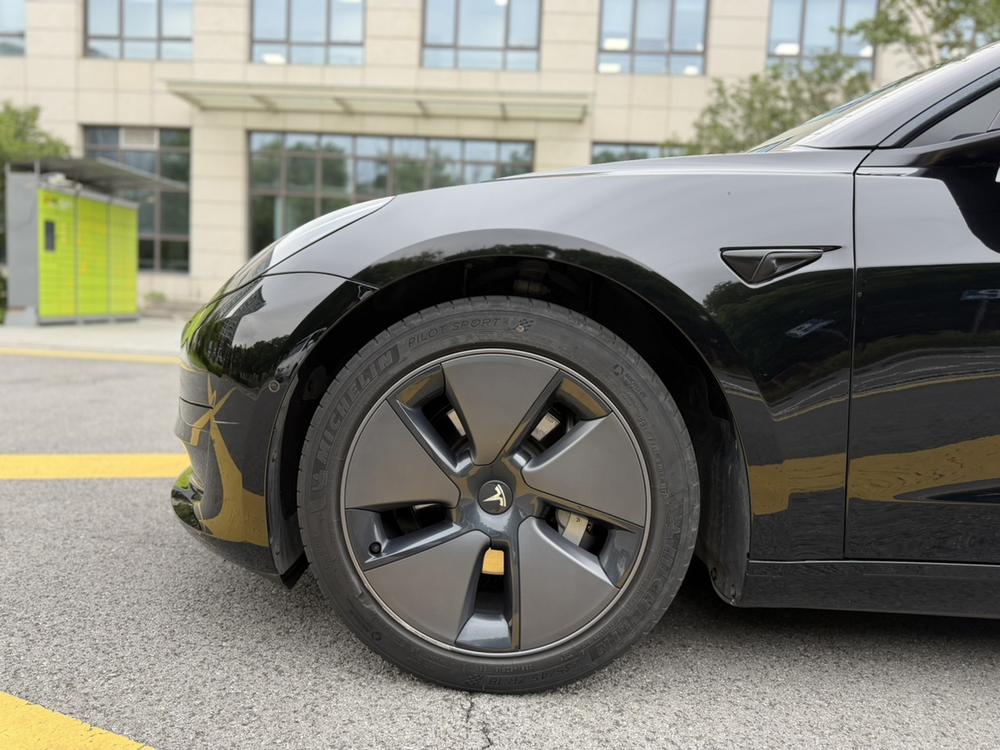 Tesla Model 3 2023 #4 Tesla Model 3 2023 car image #4