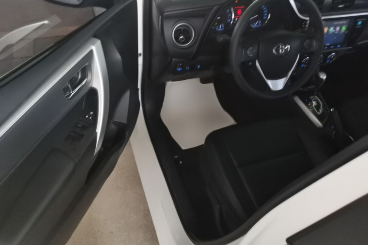 Toyota Corolla 2018 #16 Toyota Corolla 2018 car image #16