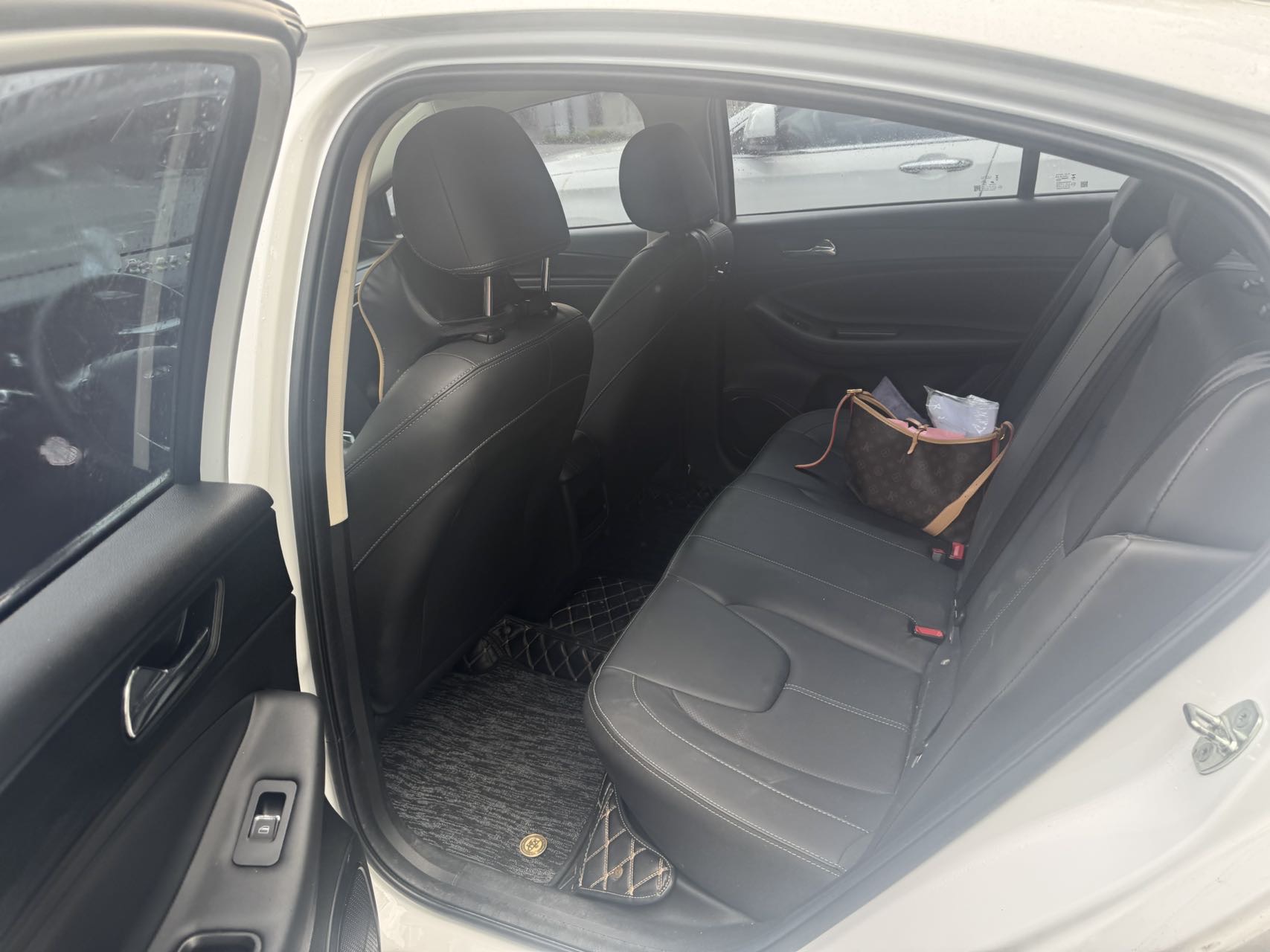 Chery Arrizo 5 2023 car image #8