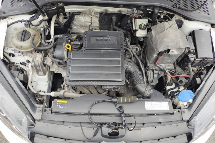 Volkswagen Golf 2016 car image #22