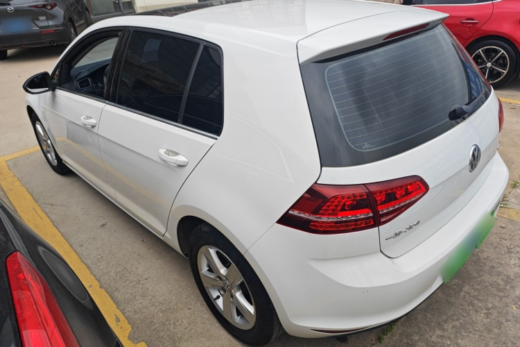 Volkswagen Golf 2017 imagen de coche #5