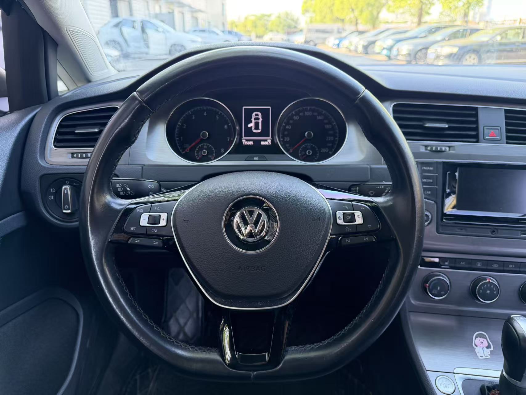 Volkswagen Golf 2016 car image #9