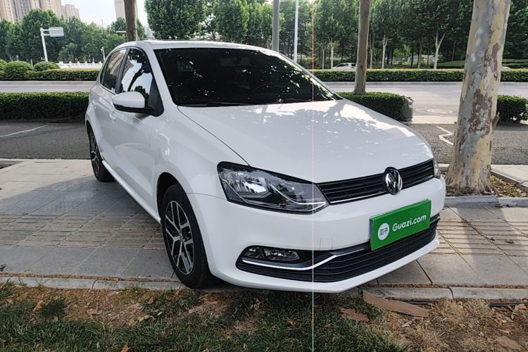 Volkswagen Polo 2017 car image #4