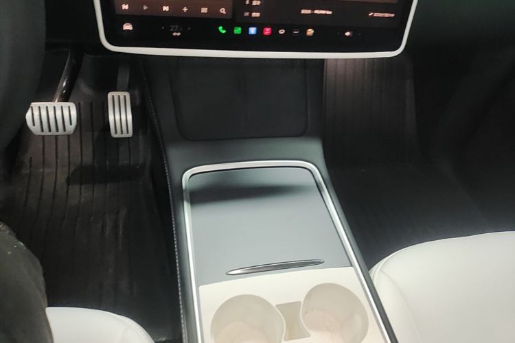Tesla Model Y 2023 #14 Tesla Model Y 2023 car image #14