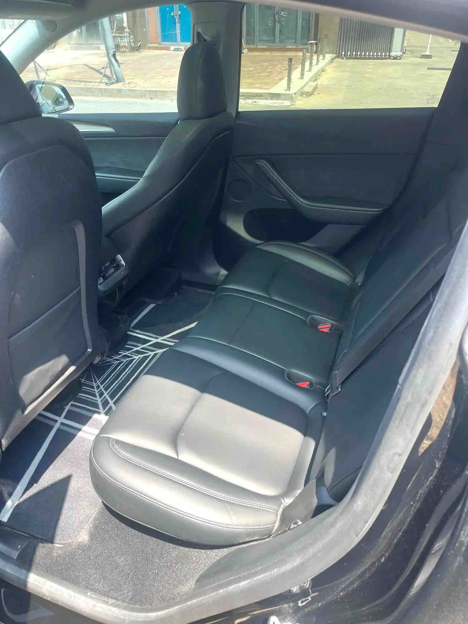 Tesla Model Y 2023 #3 Tesla Model Y 2023 صورة سيارة #3