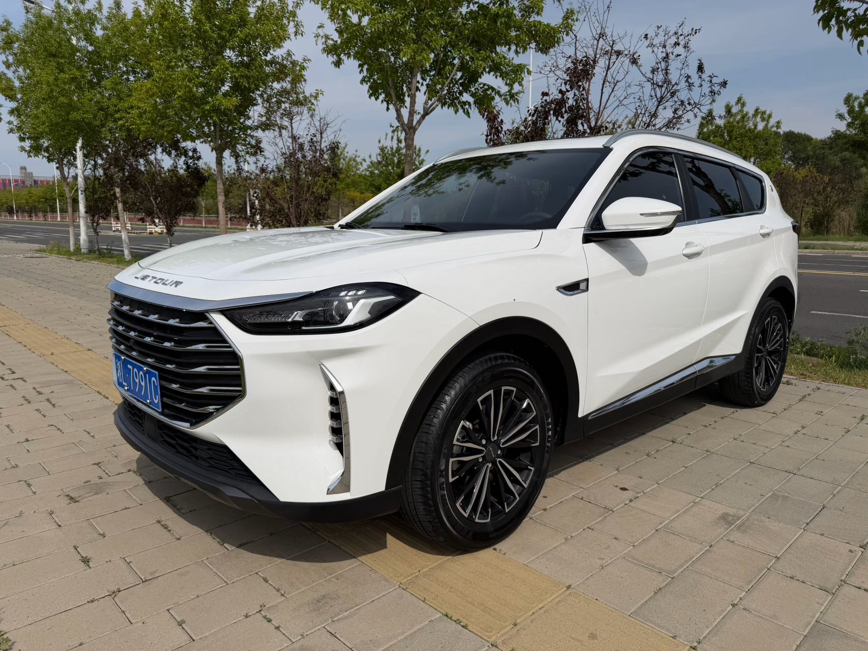 Jetour X70 PLUS 2022 car image 