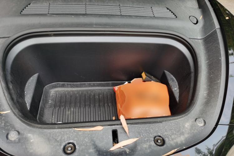 Tesla Model Y 2024 car image #22