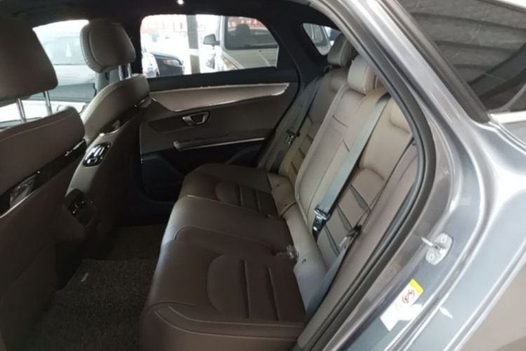 BYD Han 2021 car image #17