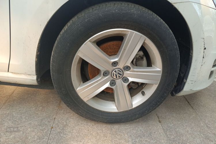 Volkswagen Golf 2017 car image #9