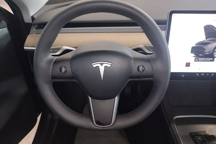 Tesla Model Y 2022 #11 Tesla Model Y 2022 car image #11