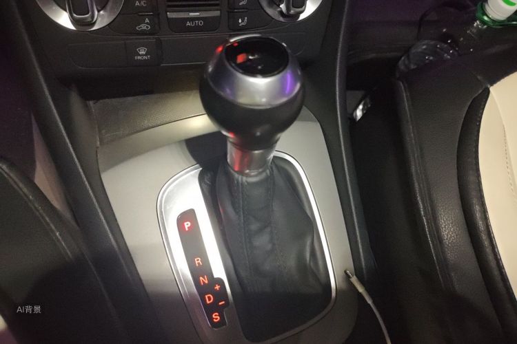 Audi Q3 2015 #16 Audi Q3 2015 car image #16