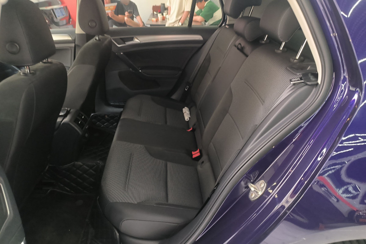 Volkswagen Golf 2020 immagine di auto #13