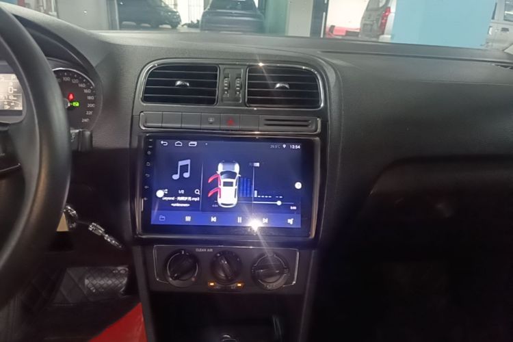 Volkswagen Polo 2017 #13 Volkswagen Polo 2017 car image #13