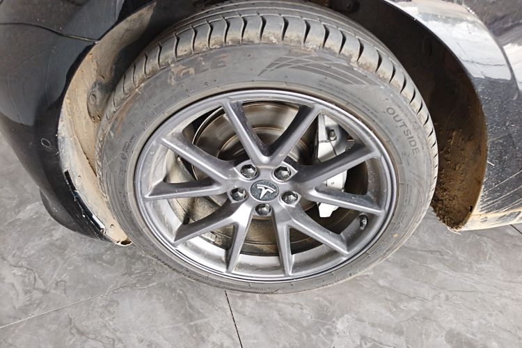 Tesla Model 3 2021 car image #9