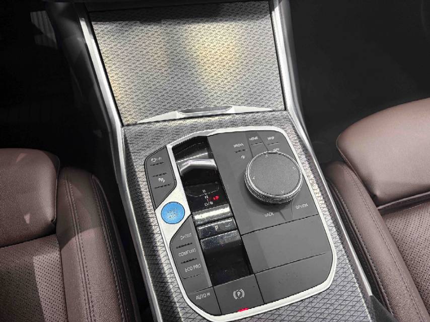 BMW i3 2022 car image #4