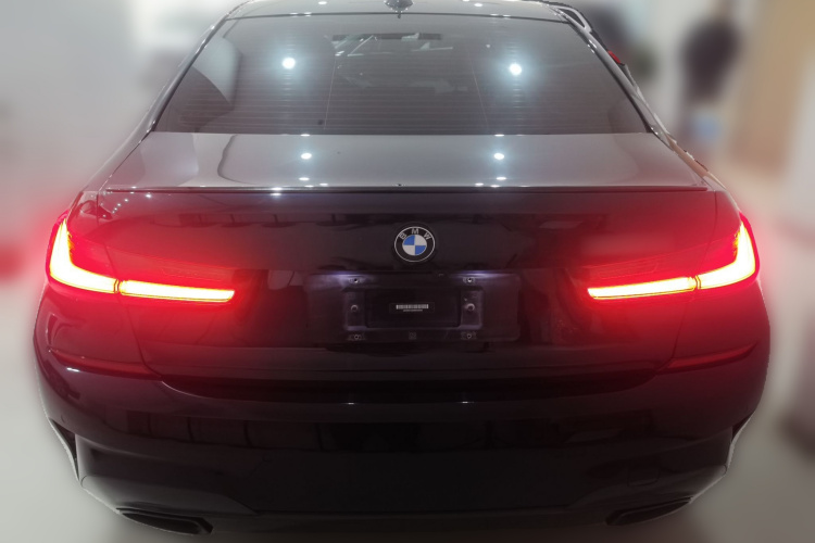 BMW 3 Series 2021 #6 BMW 3 Series 2021 car image #6