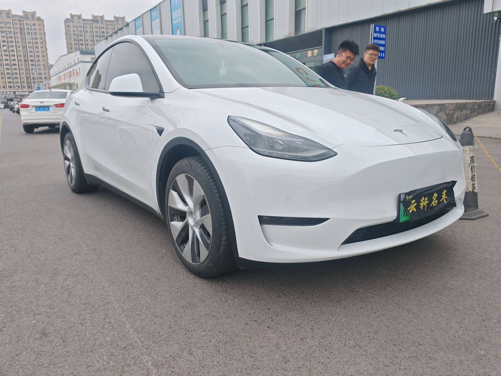 Tesla Model Y 2021 #3 Tesla Model Y 2021 car image #3