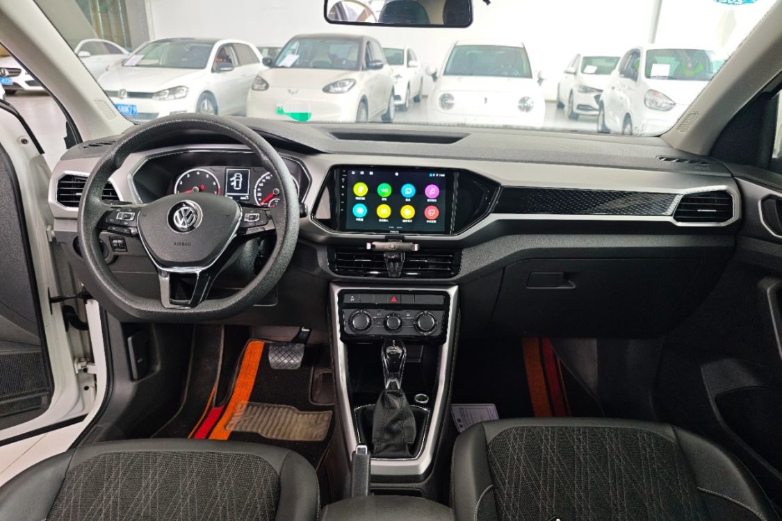 Volkswagen T-Cross 2019 #10 Volkswagen T-Cross 2019 صورة سيارة #10