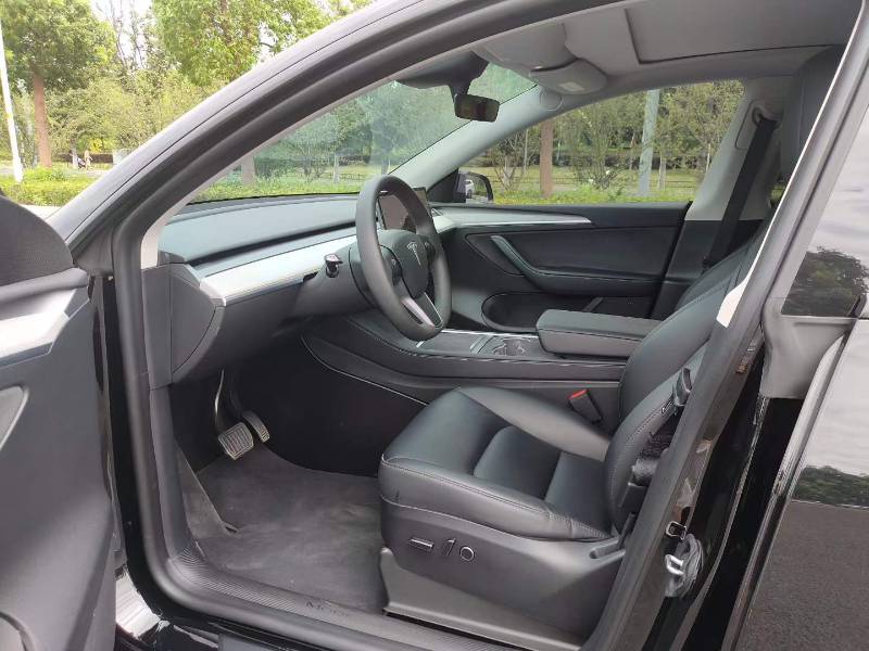Tesla Model Y 2024 car image #3