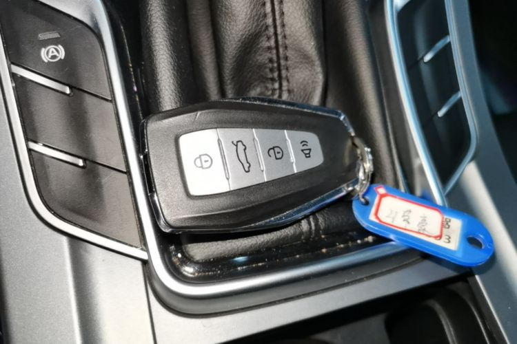 GEELY Emgrand 2021 car image #9