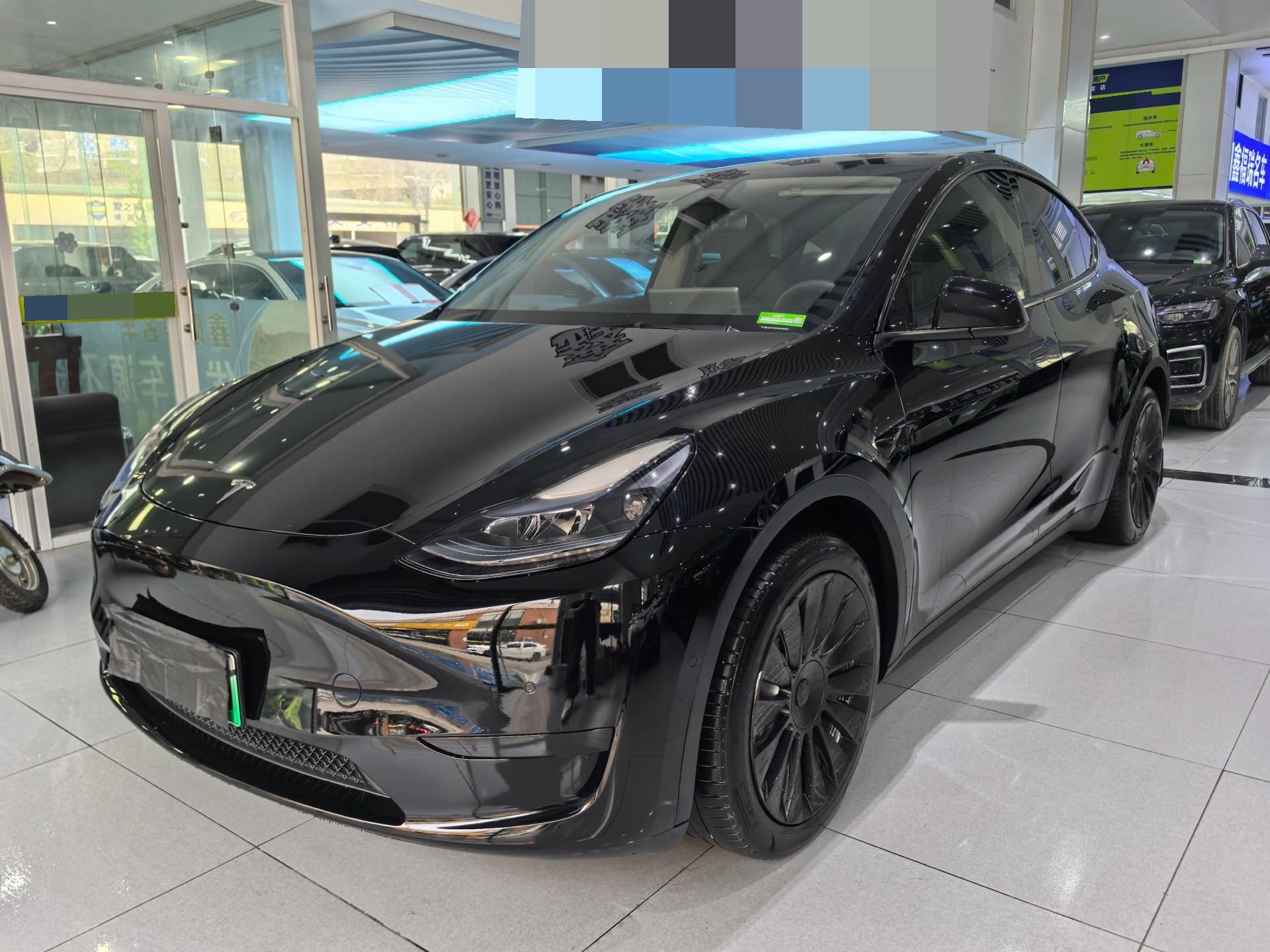 Tesla Model Y 2023 car image 