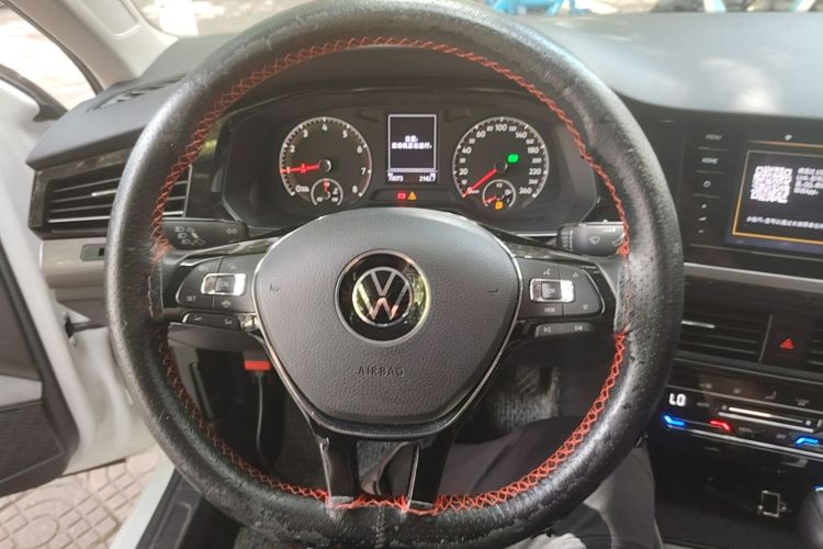 Volkswagen Bora 2020 car image #11