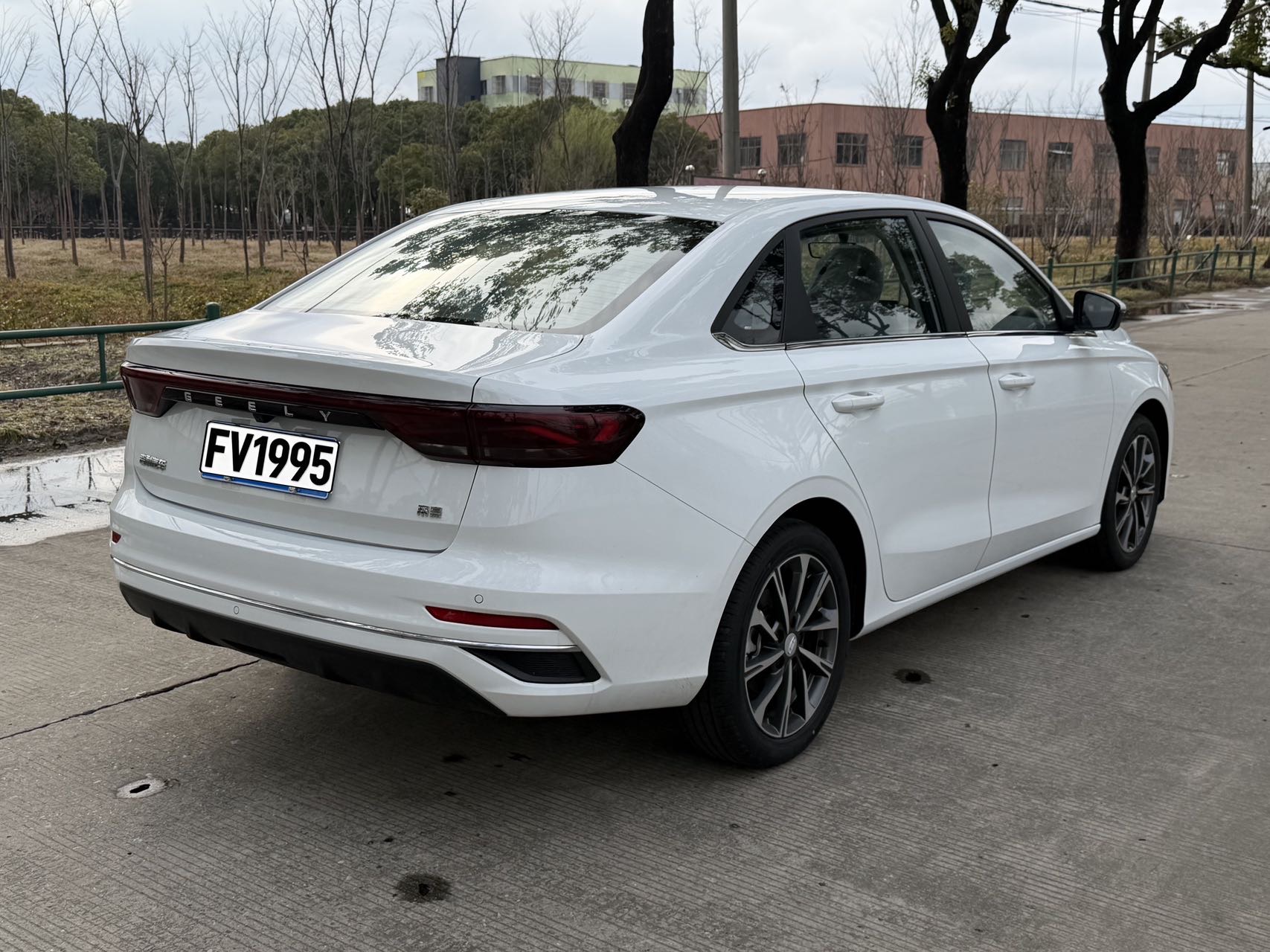 GEELY Emgrand 2026 car image #13