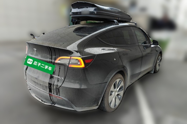 Tesla Model Y 2022 immagine di auto #7