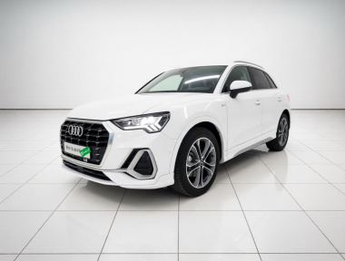 Audi Q3 2022 Audi Q3 2022 immagine di auto