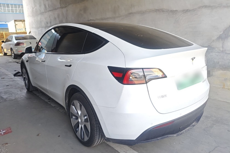 Tesla Model Y 2023 #5 Tesla Model Y 2023 immagine di auto #5