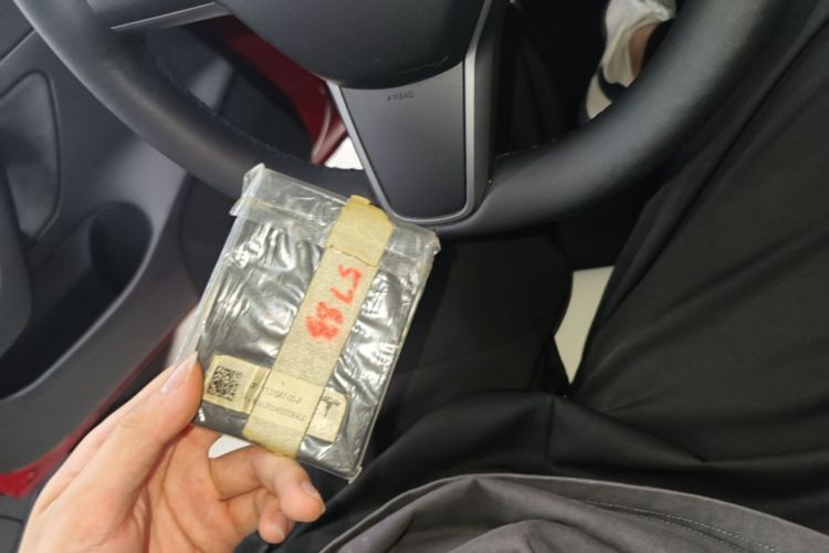 Tesla Model 3 2020 car image #9
