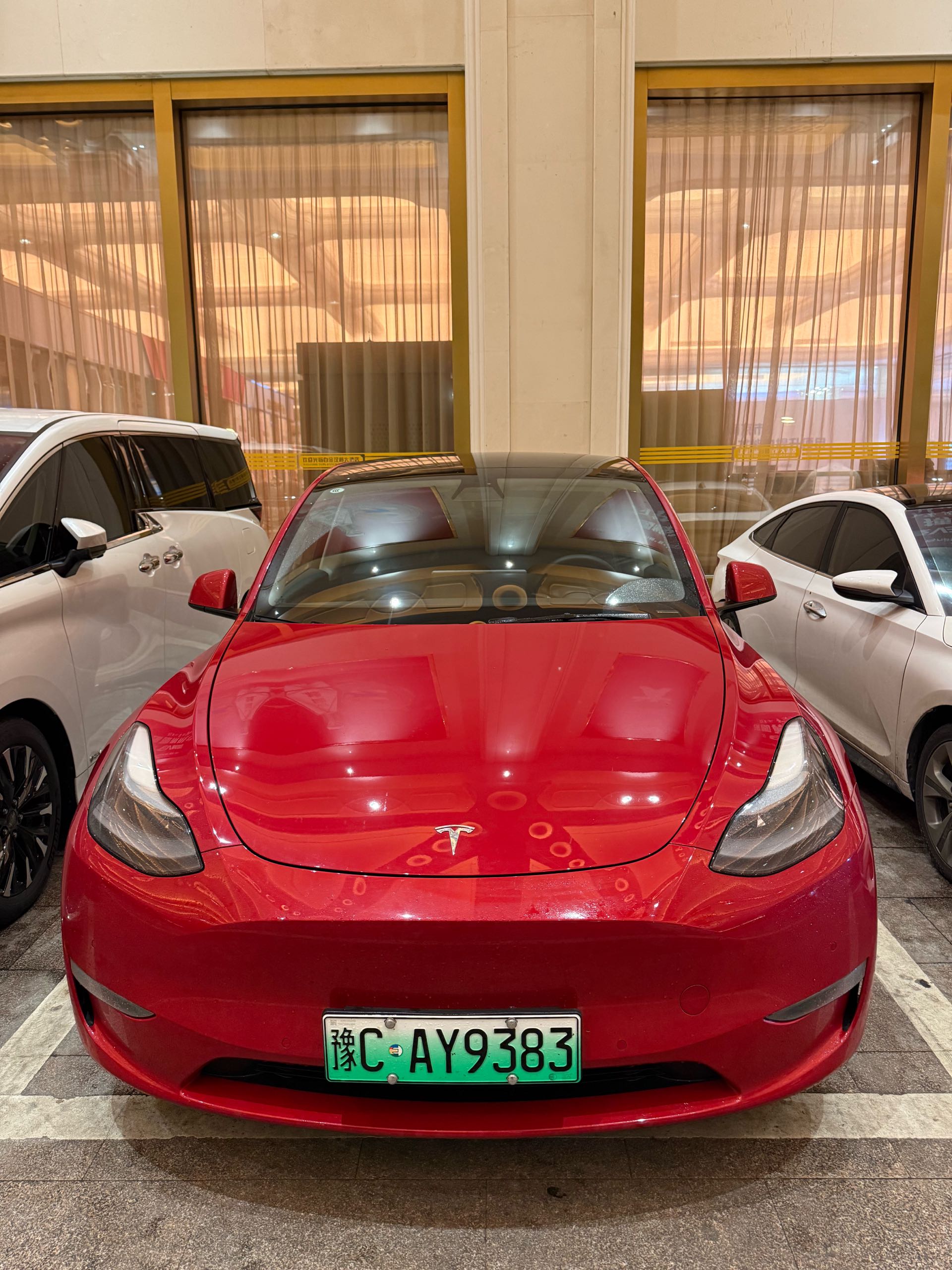Tesla Model Y 2021 صورة سيارة #15