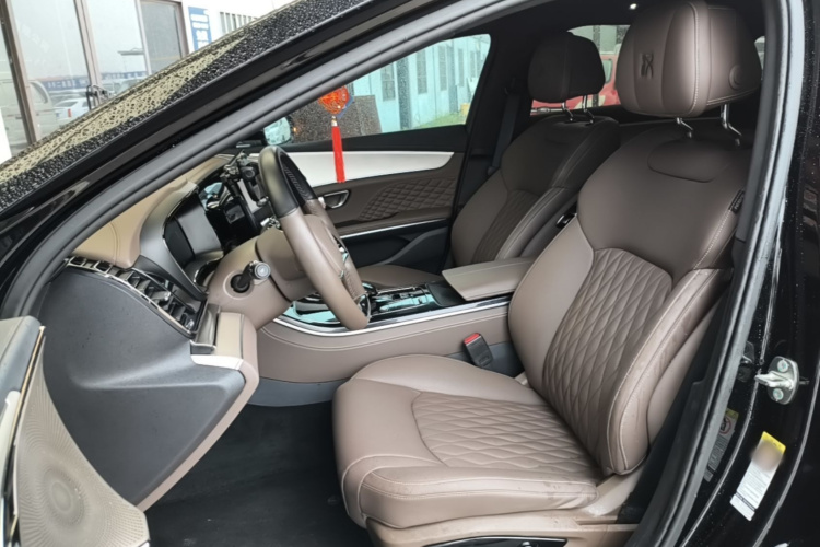 BYD Han 2024 car image #19