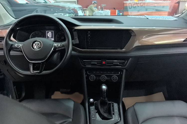 Volkswagen Tharu 2020 #11 Volkswagen Tharu 2020 car image #11