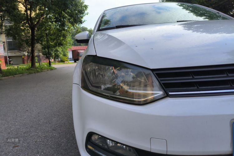 Volkswagen Polo 2015 car image #8