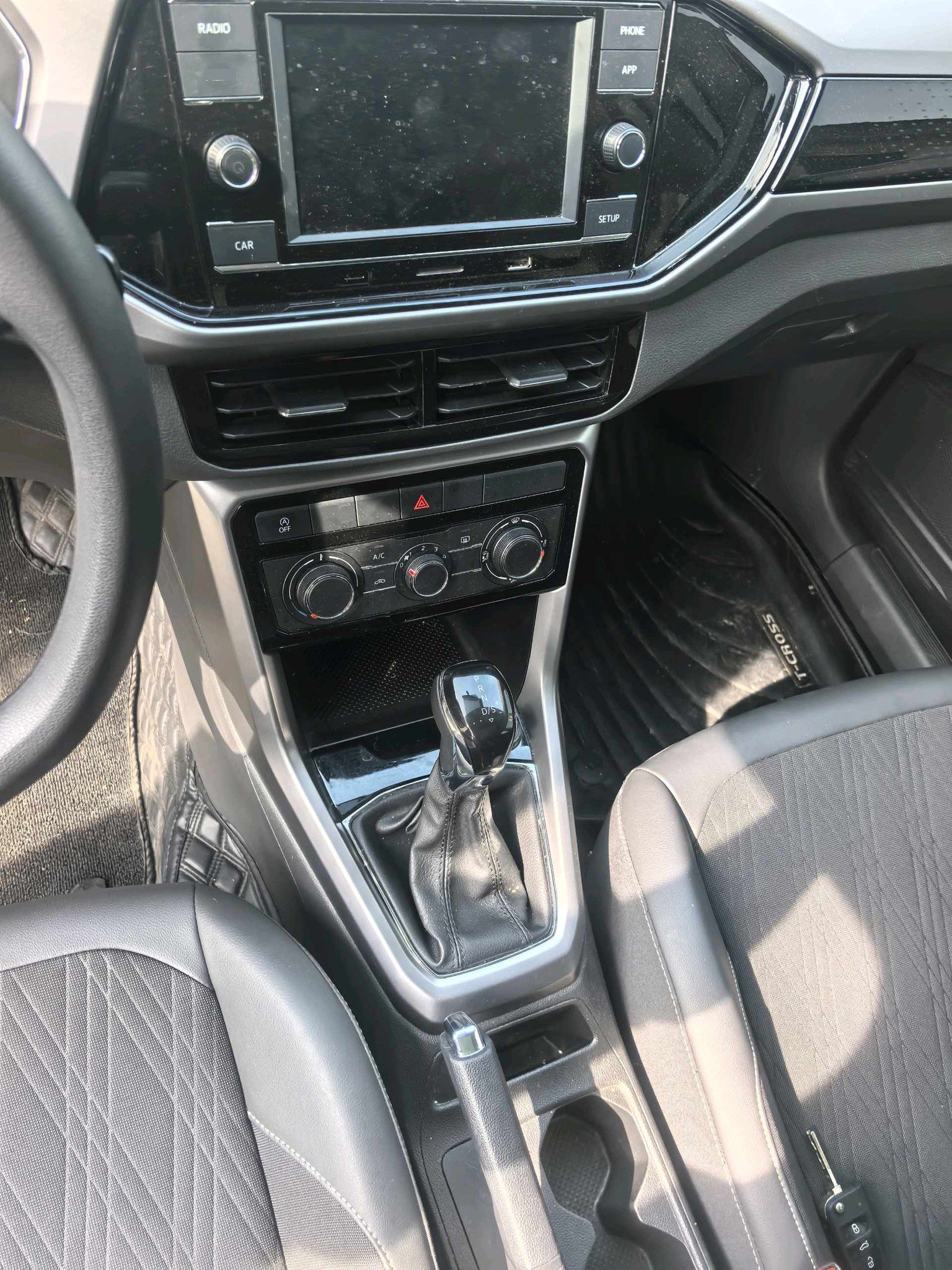 Volkswagen T-Cross 2019 car image #10