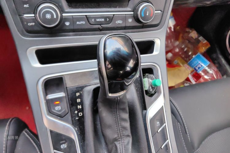 GEELY Emgrand 2019 car image #16