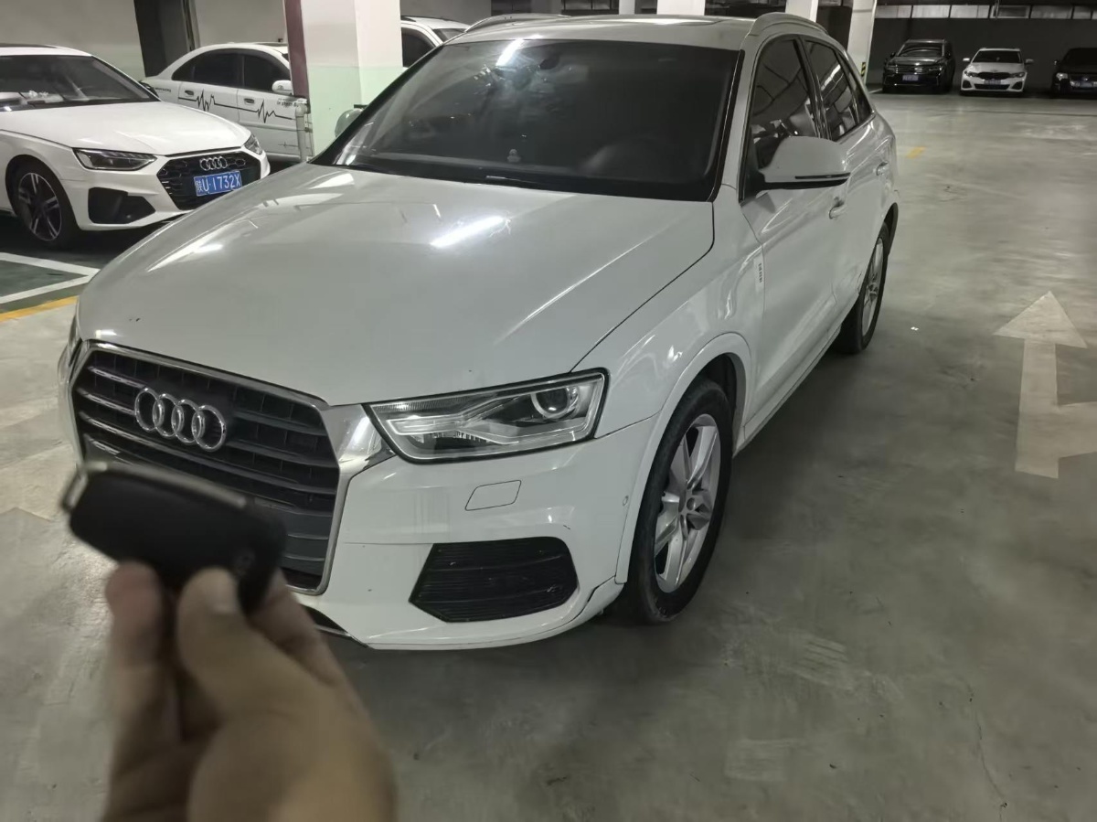 Audi Q3 2016 Audi Q3 2016 immagine di auto