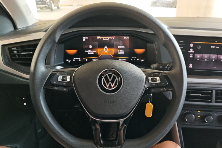 Volkswagen Polo 2023 car image #11