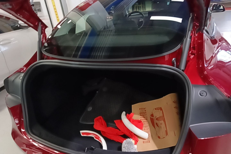 Tesla Model 3 2024 car image #21