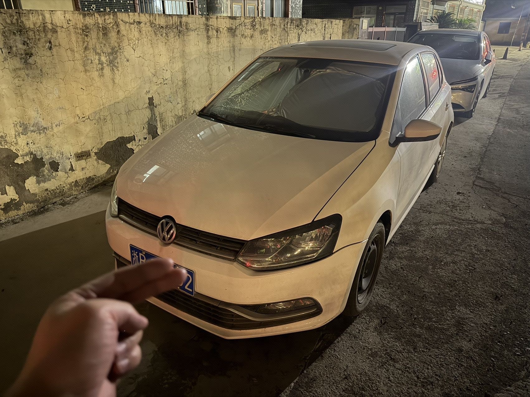 Volkswagen Polo 2018 car image 